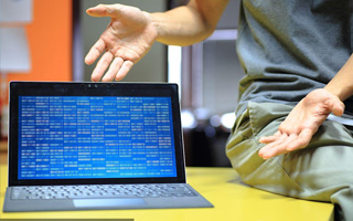 弥勒 mongo排序sort,php如何按顺序排列数组？
